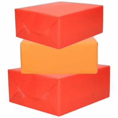 4x rollen kraft inpakpapier rood en oranje 200 x 70 cm