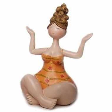 Decoratie dikke dames beeldjes yoga oranje 10 cm