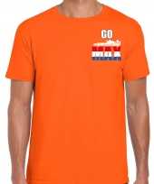 Go max autocoureur autosport supporter met raceauto op borst t-shirt oranje voor heren