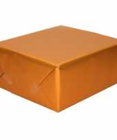 Verjaardag kadopapier unikleur oranje 150 x 70 cm met luxe zijdeglans afwerking